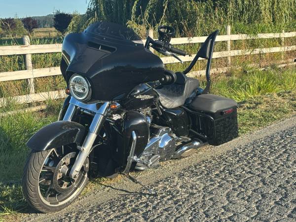 2020 Harley StreetGlide - Trades 1