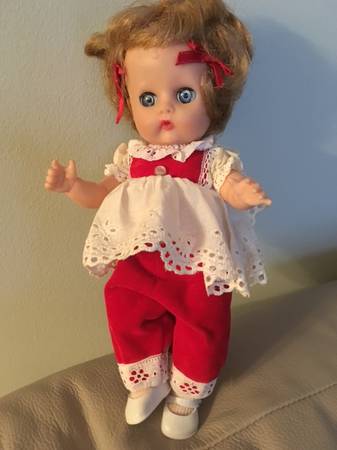 Vintage Vogue"Ginny" Doll 1