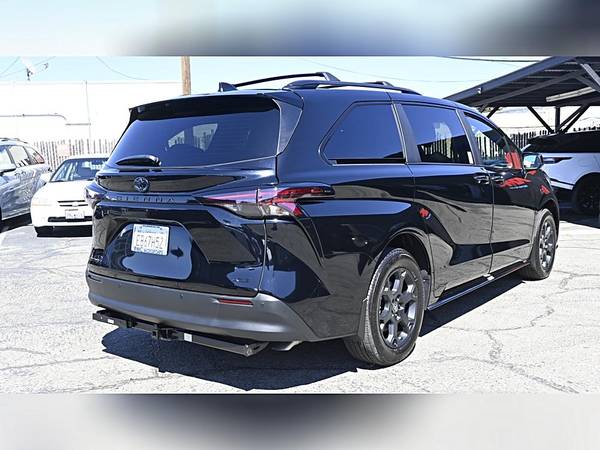 2025 Toyota Sienna XLE WOODLAND EDITION AWD LIKE NEW LESS THAN 1K MILE - $56990.00 (san bruno)63612982378755124