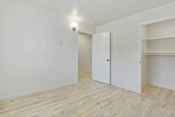 $2,300 / 2br - 660ft2 - 3  bed available, next to San Leandro (oakland north / temescal)64000750116609124