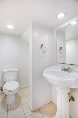 $4500.00 / 3br - 1933ft2 - Charming 3BR/2.BA end unit rowhouse off H St corridor63779464636547124