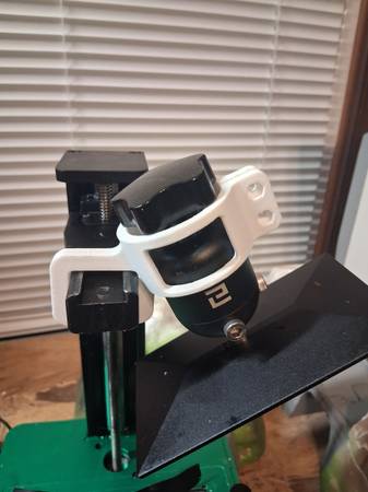 Drip Hangar for Resin Printer 1