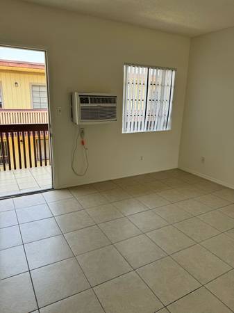 $2,200 / 2br - 800ft2 - Best of North Hollywood (North Hollywood)63612012200451123