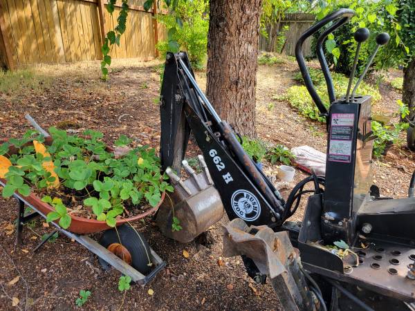 Backhoe 3 pt mount 1