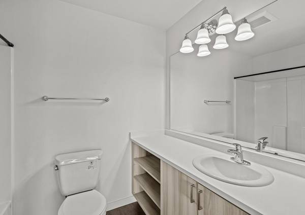 $1,600 / 1br - 694ft2 - Garage parking, Pool, Pet-friendly, we love pets (230 Battelle Blvd.)63621623275009124