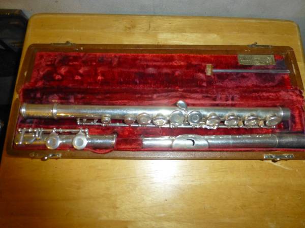 for sale classic flute come with hard case work great . 1