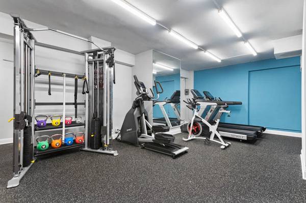 $1,999 / 1br - 790ft2 - Large Closets, Planned Community Events, Cable Ready (2901 18th Street Northwest, Washington, DC)63779418949889121