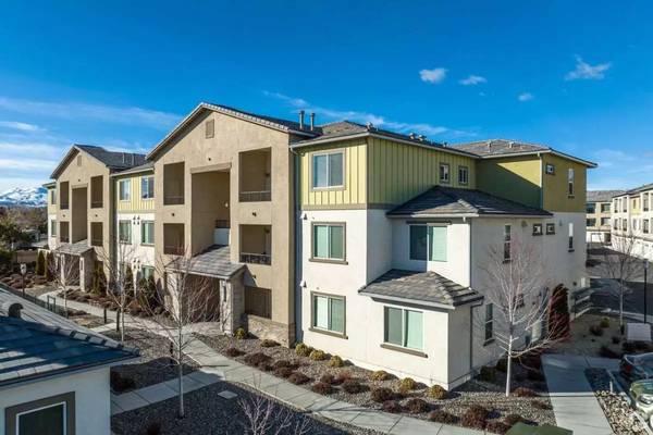 $2,090 / 2br - 1066ft2 - Need a fresh start? Check out our welcoming spaces. (Sparks)63992637992706123