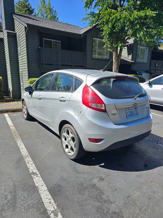 Ford Fiesta 2011 - $4,000 (Federal Way)63617141286401122
