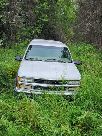 1998 CHEVY SILVERADO 2500hd - $1,500 (Willow)63470605620225122