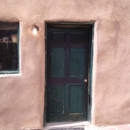 $2,000 / 2br - 930ft2 - Canyon Road Adobe (Eastside)63806069328513123