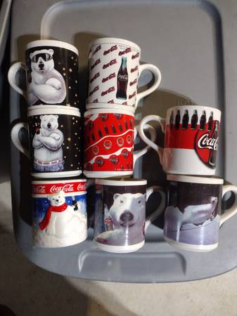 8 vintage collectible Coca-Cola coffee cups 1