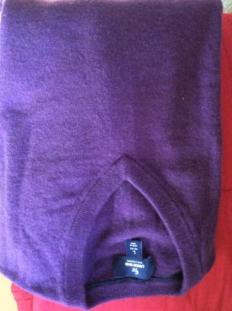 Cashmere Vneck sweater, size L 1