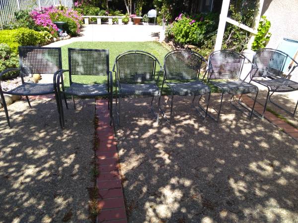 6 sillas metálicas para exteriores $40 cada una - $40 (hayward / castro valley)63439859827969122