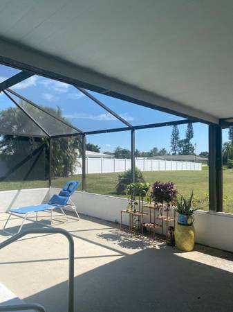 $1,150 / 1br - Alquiler de cuartos para huéspedes/estudio (Port St. Lucie)63799881482627124