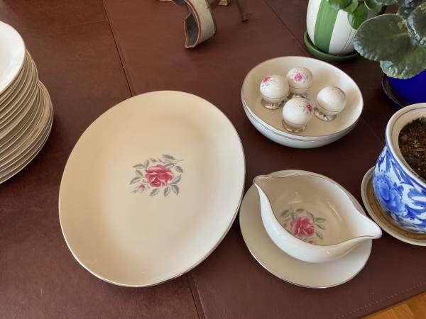 Beautiful, very large set of Flintridge Del Rose china - $190 (Fallbrook)63471472646403123