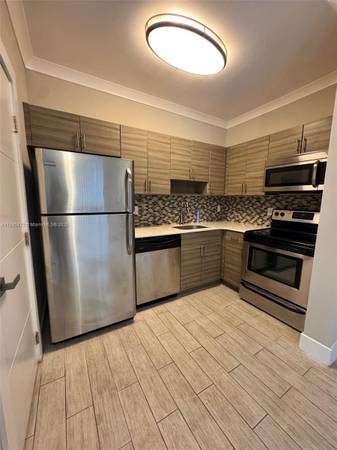 $1,600 / 350ft2 - ★BEAUTIFUL CORAL GABLES STUDIO WALK TO MIRACLE MILE 1/1★ (MIAMI)64049278490499121