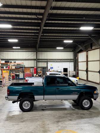 1998 Dodge Ram 2500 12V cummins 1
