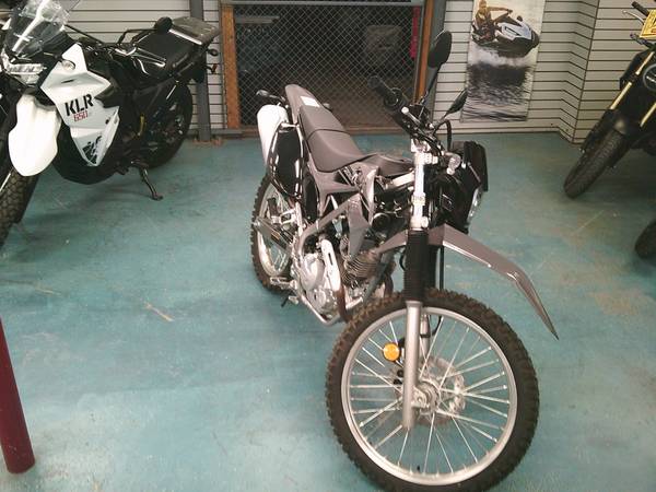 2023 Kawasaki KLX230 S SKU:UPJP01892 Kawasaki KLX 230S - $2.999 (Windham, Nuevo Hampshire)63471247331075121