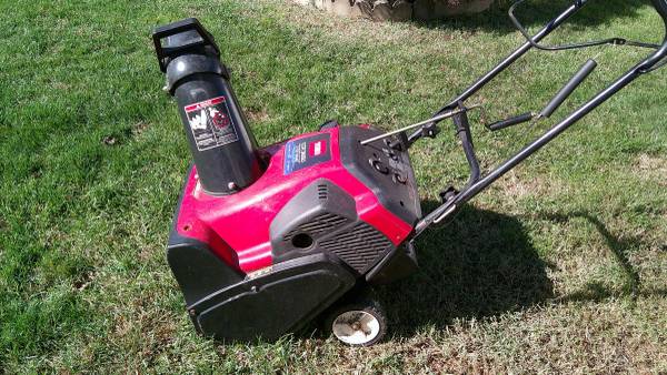 Toro snow blower / thrower 1