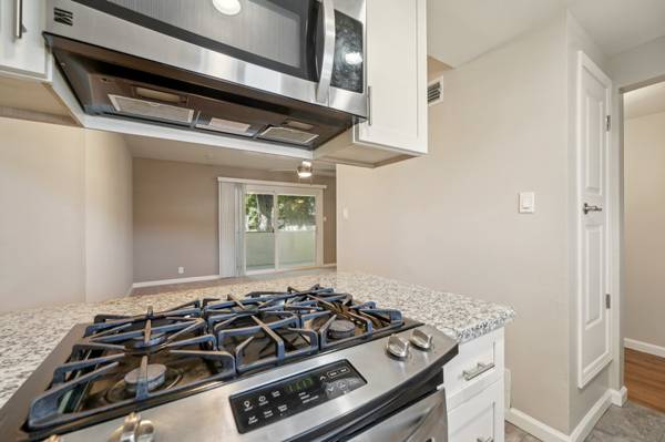 $2,214 / 1br - 650ft2 - 1/bd 1/ba, Hot Tub, Dishwasher (fremont / union city / newark)63695859141507121