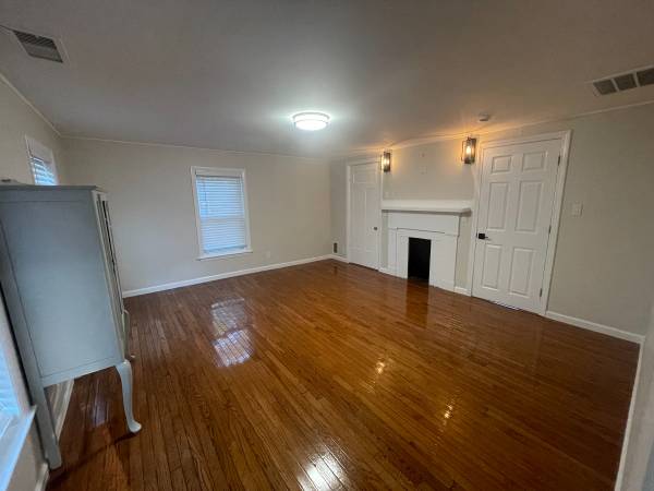 $2,700 / 2br - 2 Bedroom Apt for Rent in Mansfield (Mansfield)63996405383042121