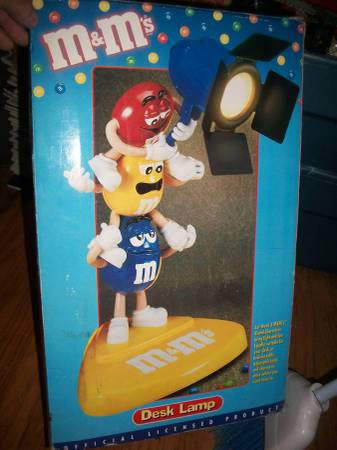 M&Ms  DESK LAMP  NEW  B/O 1