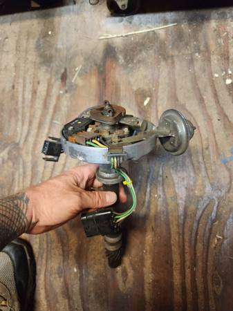 1103465 GM HEI 305 350 400 454 SBC BBC V8 DISTRIBUTOR 1985 Chevrolet 1