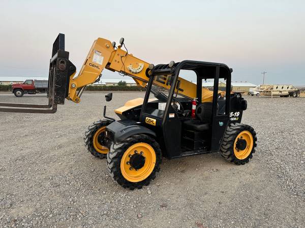 Gehl 5-19 Telehandler Forklift 1