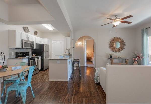 $1,475 / 2br - 1042ft2 - WOW That's a good deal! (Tucson)63674963606275121