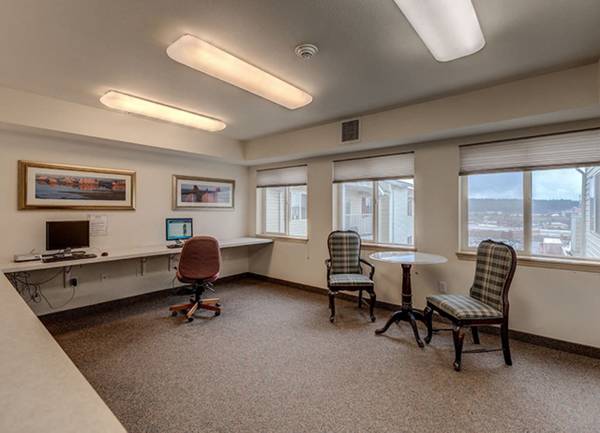 $1,598 / 2br - Courtyard, Library, Exercise Room (3291 NW Mt Vintage Way, Silverdale, WA)63811610446337124