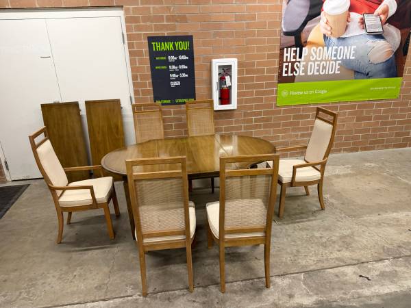 Dining Table with drop leaves 6 chairs and leaves 1