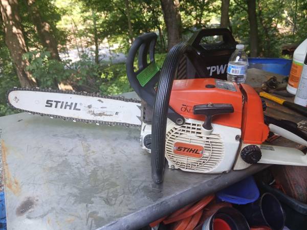 Stihl 024 chainsaw 1