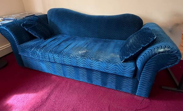 Curbside---Couch for free 1
