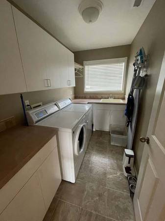 $600 / 2br - 442ft2 - Furnished Rooms in Upscale Home - Utilities & Maid Service Included (Vancouver)63831608635907124