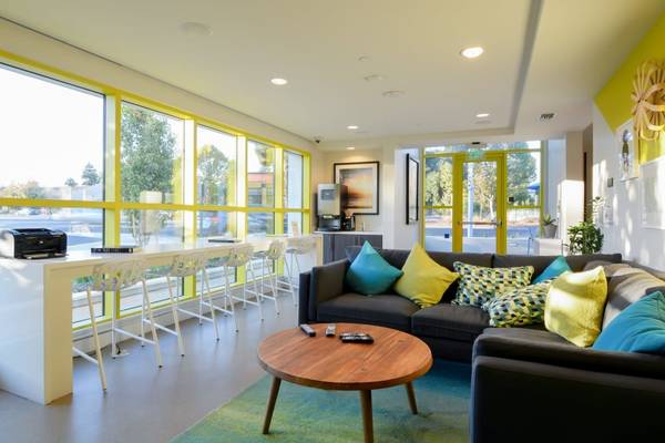 $3,743 / 1br - Spa/Hot Tub, Stainless-Steel Appliances, Dishwasher (mountain view)63668028398595122