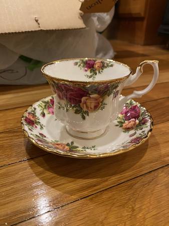 Royal Albert Tea set from 1962 new 1