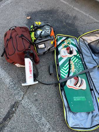 Kite board, 2 kites + lines, harness and pump 1