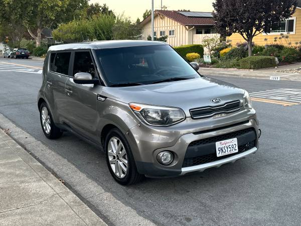 2018 Kia Soul plus, clean title - $6,700 (mountain view)63470229923715121