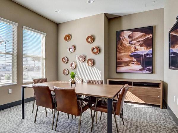 $1,499 / 1br - 840ft2 - Covered Parking*, On-Site Car Care Center, Granite Countertops (Cooley Station)64024999136003124