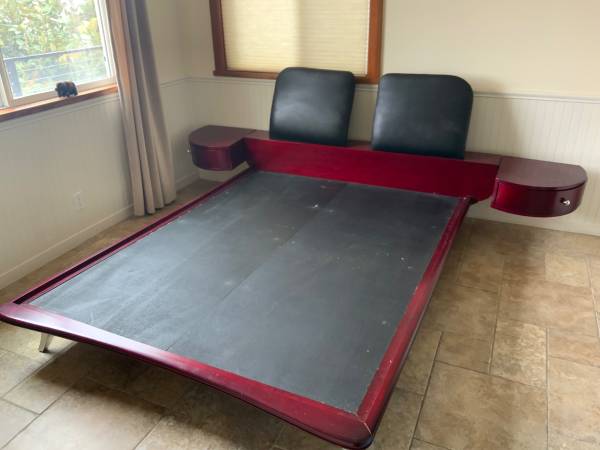 Queen size bed and dresser set 1