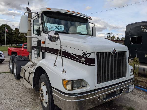 INTERNATIONAL DAYCAB 9200 1
