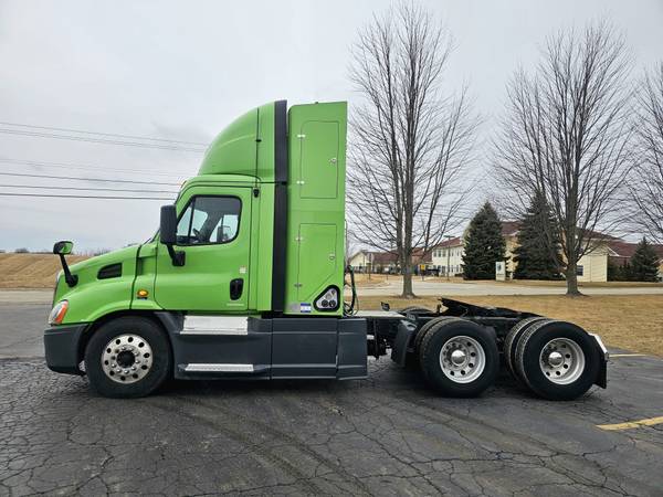 2016 Freightliner/🚨usaGAS-GNC🚨/Cummins ISX - $9,900 (Automático(13 velocidades) funciona y circula)63619012151299124