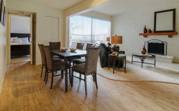 $1,050 / 1br - 880ft2 - Leasing Now, Clothes Care Center, Private Walled Yards (Tucson)63674826599169121