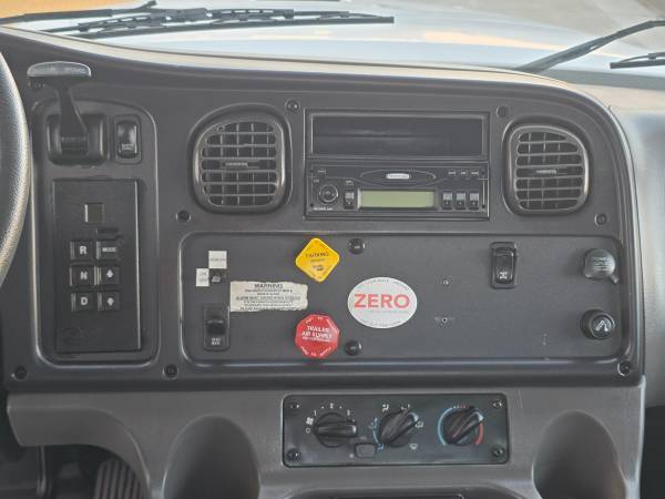 2006 Freightliner M2 112 Turbo - Photo 14