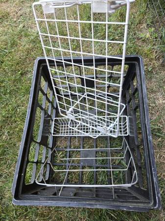 Plastic Container/Small Wire Rack/ 1