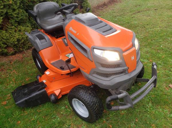 Husqvarna YTH24V48LS riding lawn mower tractor. (((FREE DELIVERY))) 1