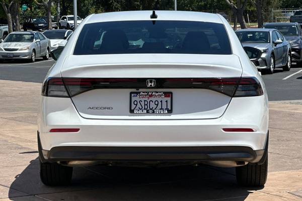 2025 Honda Accord sedan Platinum White Pearl - $31,200 (_Honda _ _ Accord _)63487969482755123