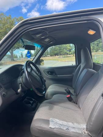 Ford Ranger XL Cabina Regular 2001, Automático, Aire Acondicionado - $3.900 (Mukilteo)63470886411395123