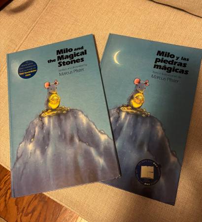 Milo the Mouse English and Spanish books 1